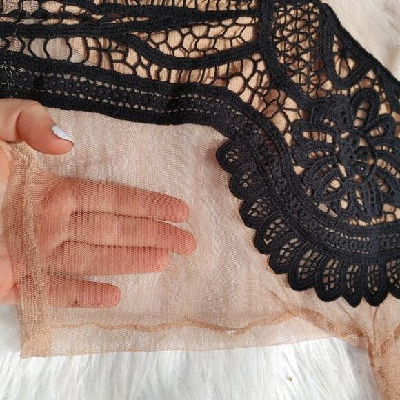 Forever 21 Size Small S Sheer Light Carmel Brown Black Cropped Crochet Festival - Picture 9 of 16